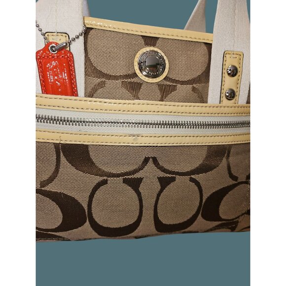 Coach Soho Daisy Signature Logo Tote Shoulder Bag Khaki Yellow - Picture 8 of 16